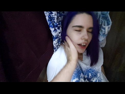 ❤️ Gjeta motrën time në dollap dhe e ndihmova të përfundonte Porno shtëpie në pornografi sq.sexera.ru ❌️❤